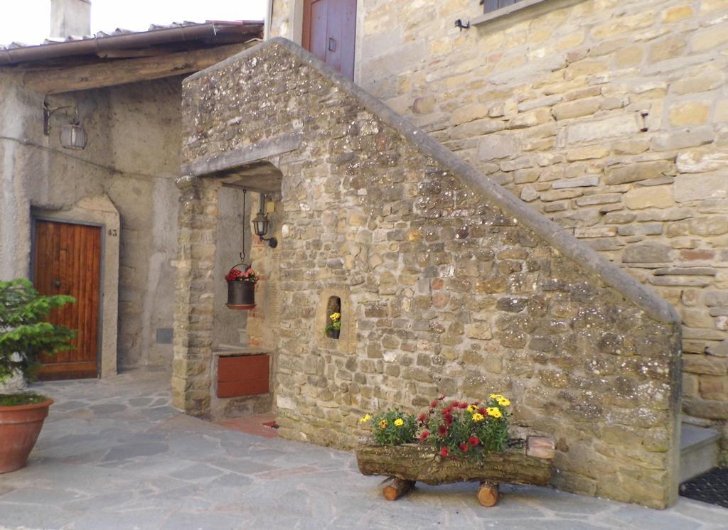 Casa Vacanze Podere Ugolini Ronta Eksteriør bilde