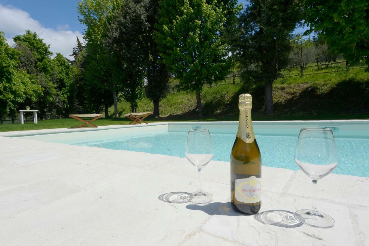 Casa Vacanze Podere Ugolini Ronta Eksteriør bilde